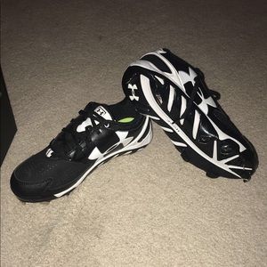 Brand New Softball Metal Cleats